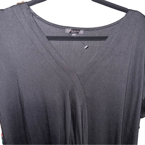 Lane Bryant Black Short Sleeved Tunic with V Neck Design - Picture 2 of 5
